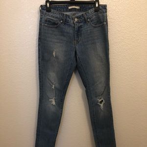 Levi’s 711 skinny jean from buckle